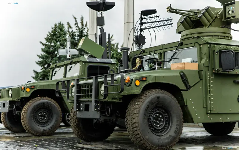 Бронированные Humvee с установками ПВО и радарами для защиты от дронов и ракет