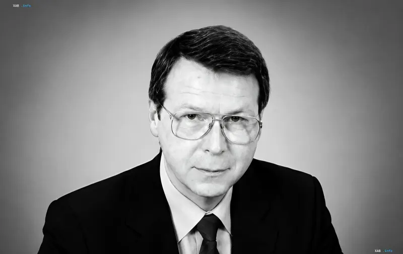 Портрет Сергея Осыки, автора проекта Конституции Украины и экс-вице-премьера