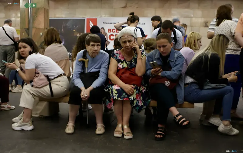 People waiting in Kyiv metro amid alerts over explosions and threat of combined attack on July 1
