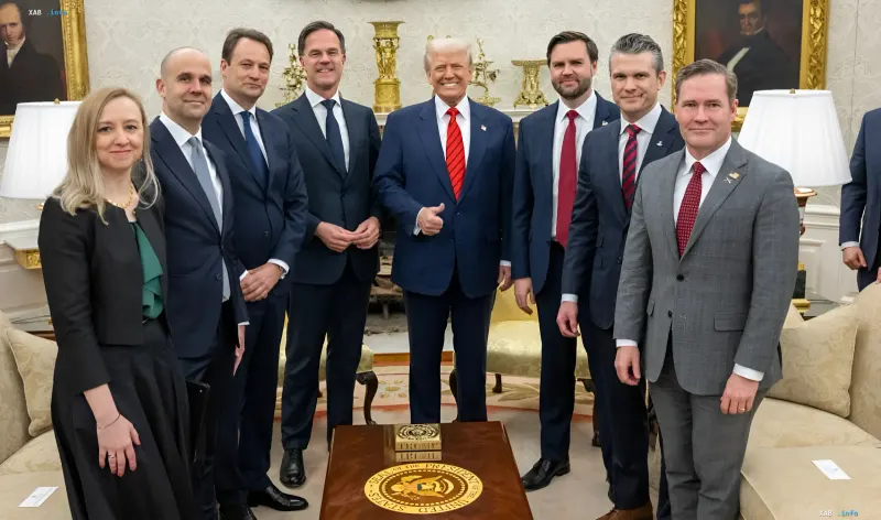 US-Präsident Donald Trump und ukrainische Diplomaten im Oval Office: Diskussion über Patriot-Technologietransfer