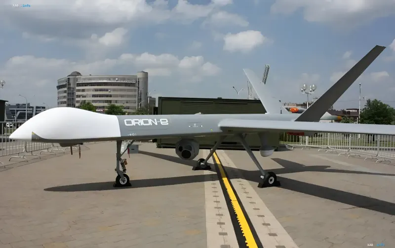 БПЛА Orion-E на виставці, що ілюструє зміну тактики Росії до масового виробництва крилатих ракет «Бандероль» для ударів по півдню України