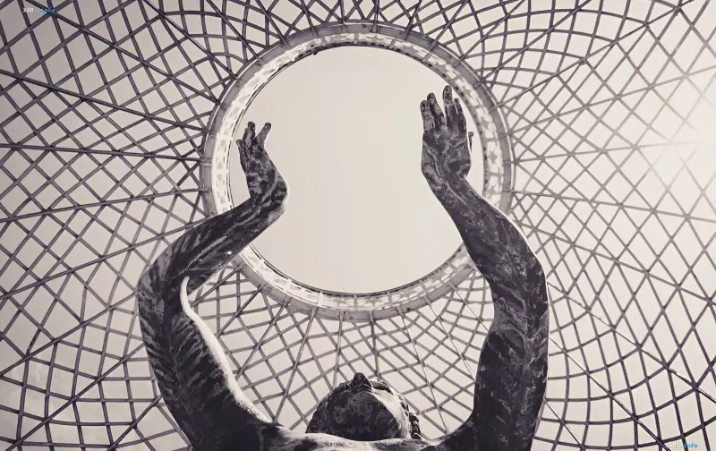 Statue with raised hands under a dome, symbolizing the quest for truth and the connection between consciousness and reality in the context of the controversy over Maria Stremme's article