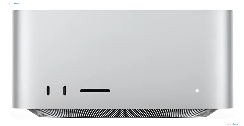 Rückseite des Mac Studio mit Thunderbolt-Anschlüssen und SD-Slot, die die Integration von Alibabas Qwen-KI zur Verbesserung von Siri auf Chinesisch symbolisieren