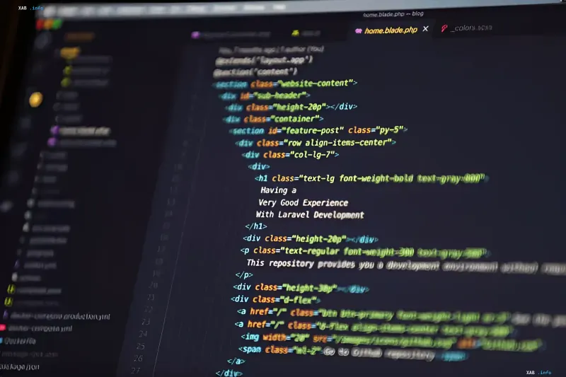 Экран редактора кода с HTML-разметкой, демонстрирующей типичные нарушения веб-стандартов — избыточные div-контейнеры и некорректные классы Bootstrap