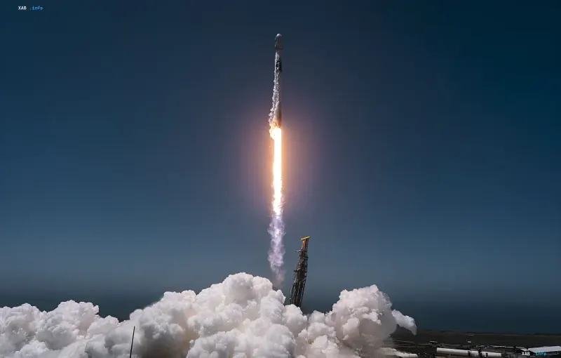 SpaceX Falcon 9 rocket launch against a dark sky — illustrating the US goal of 1000 space launches per year by 2030