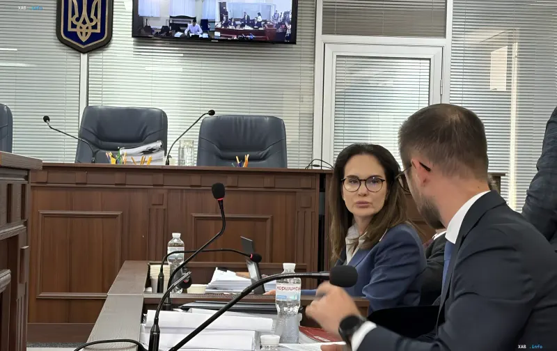 Julija Mudra im Sitzungssaal der Spezialisierten Antikorruptionsstaatsanwaltschaft während des Gerichtsverfahrens