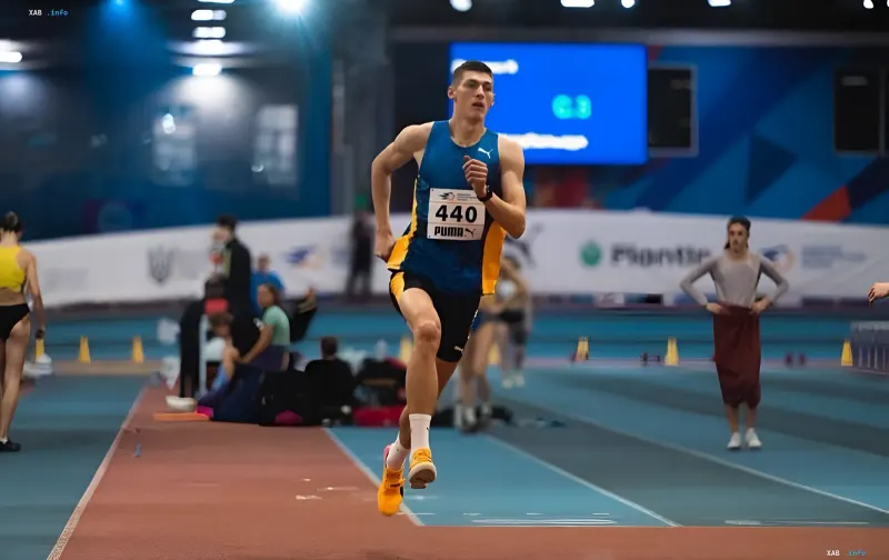 Bohdan Doroshchuk in the Diamond League final over 800m, blue Puma kit, bib 440