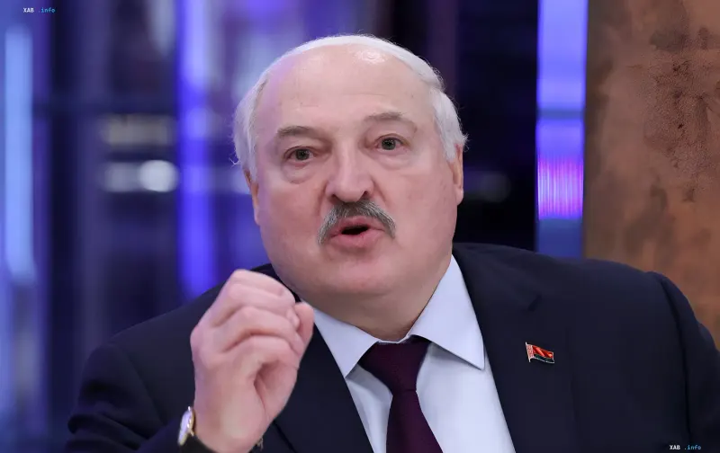 Alexander Lukaschenko während einer Aussage, dass Belarus nicht zuerst seine Nachbarn angreifen wird
