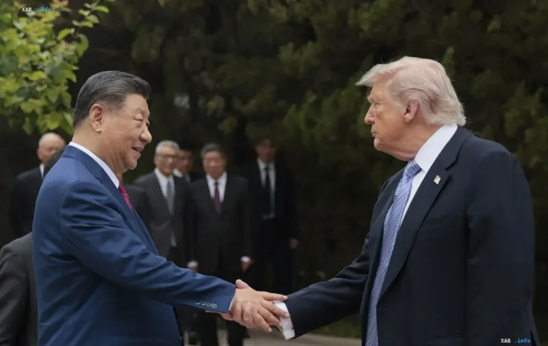 Xi Jinping und Donald Trump geben sich beim Besuch des chinesischen Präsidenten im Weißen Haus die Hand