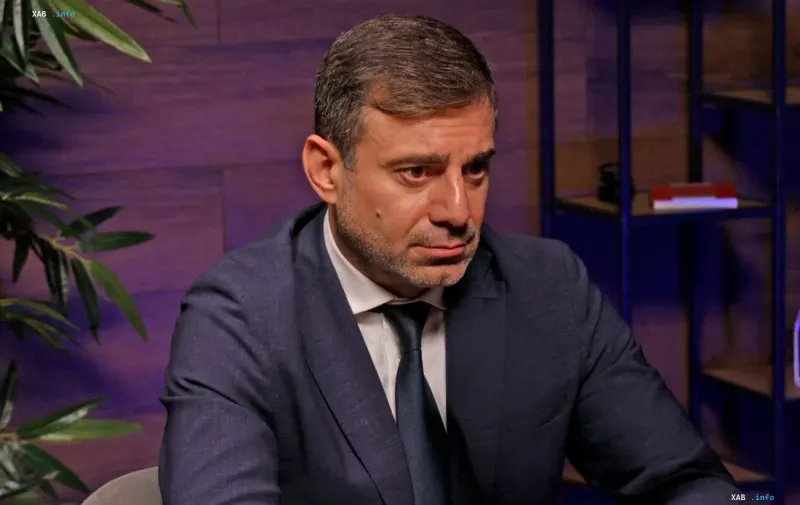 Уповноважений Верховної Ради з прав людини Дмитро Лубінец дає інтерв'ю в студії
