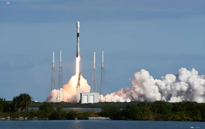 Ракета-носитель SpaceX стартует с космодрома в рамках миссии Transporter-18 для запуска спутника OBRIA NANO