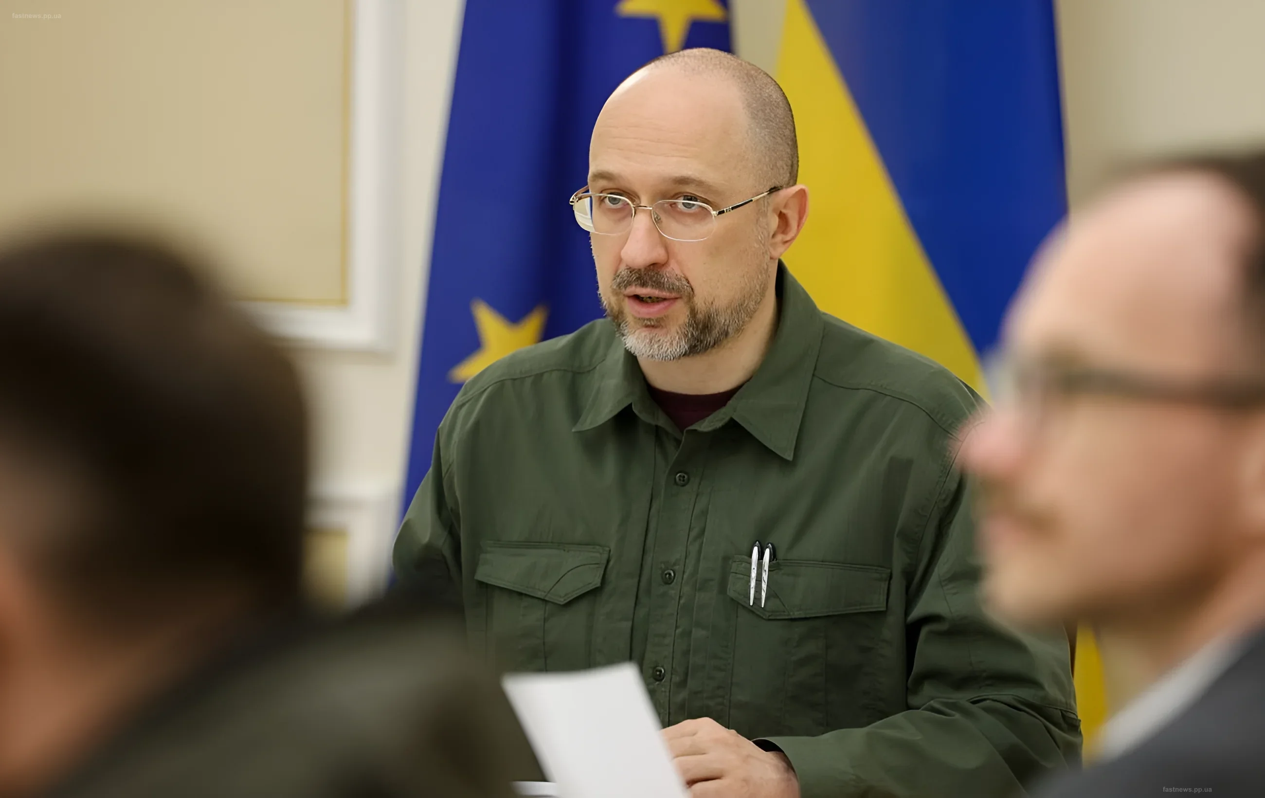 Ukrainian Minister of Energy Denys Shmyhal discussing the power system decentralization plan at a meeting