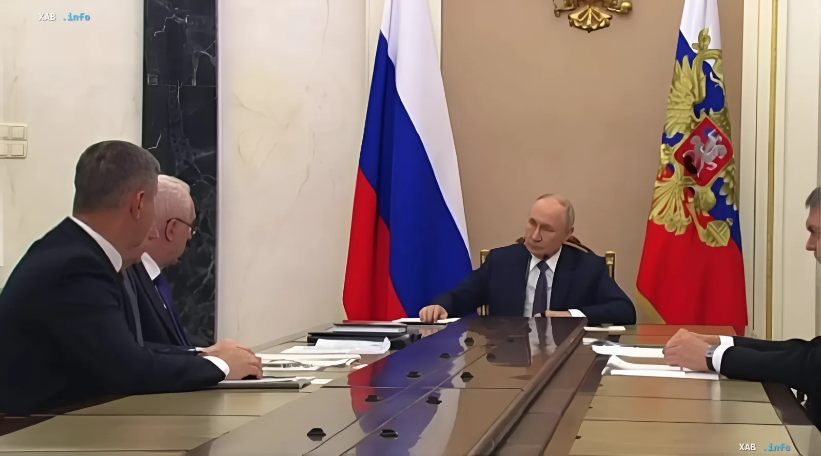 Путин на совещании по вопросам безопасности: арест командиров БПЛА и участие НАТО Владимир Путин на заседании с участием представителей силовых структур, обсуждение заочного ареста украинских командиров БПЛА и роли НАТО