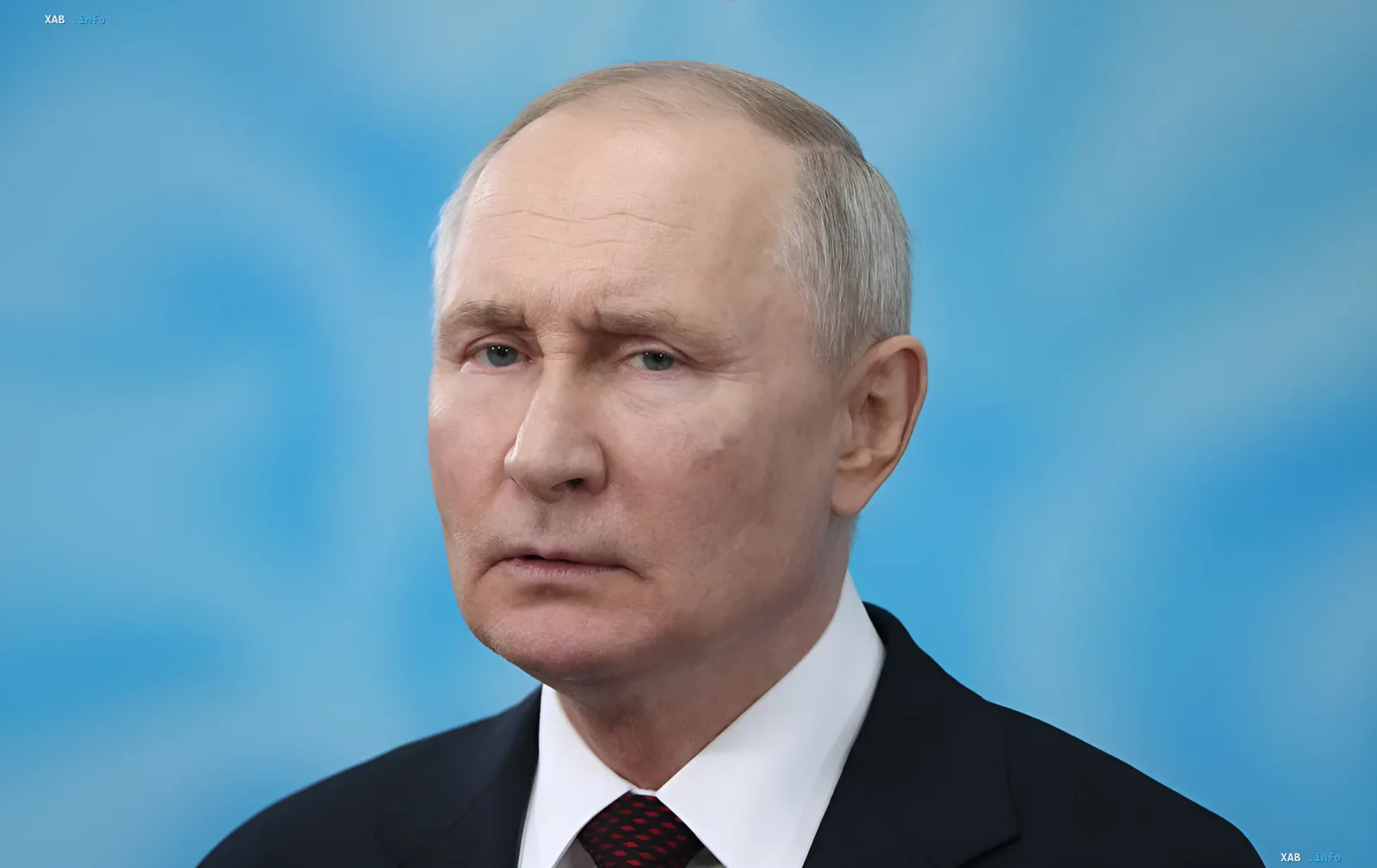 Владимир Путин на фоне синего экрана — контраст между его заявлениями о ПВО и пожарами в Петербурге
