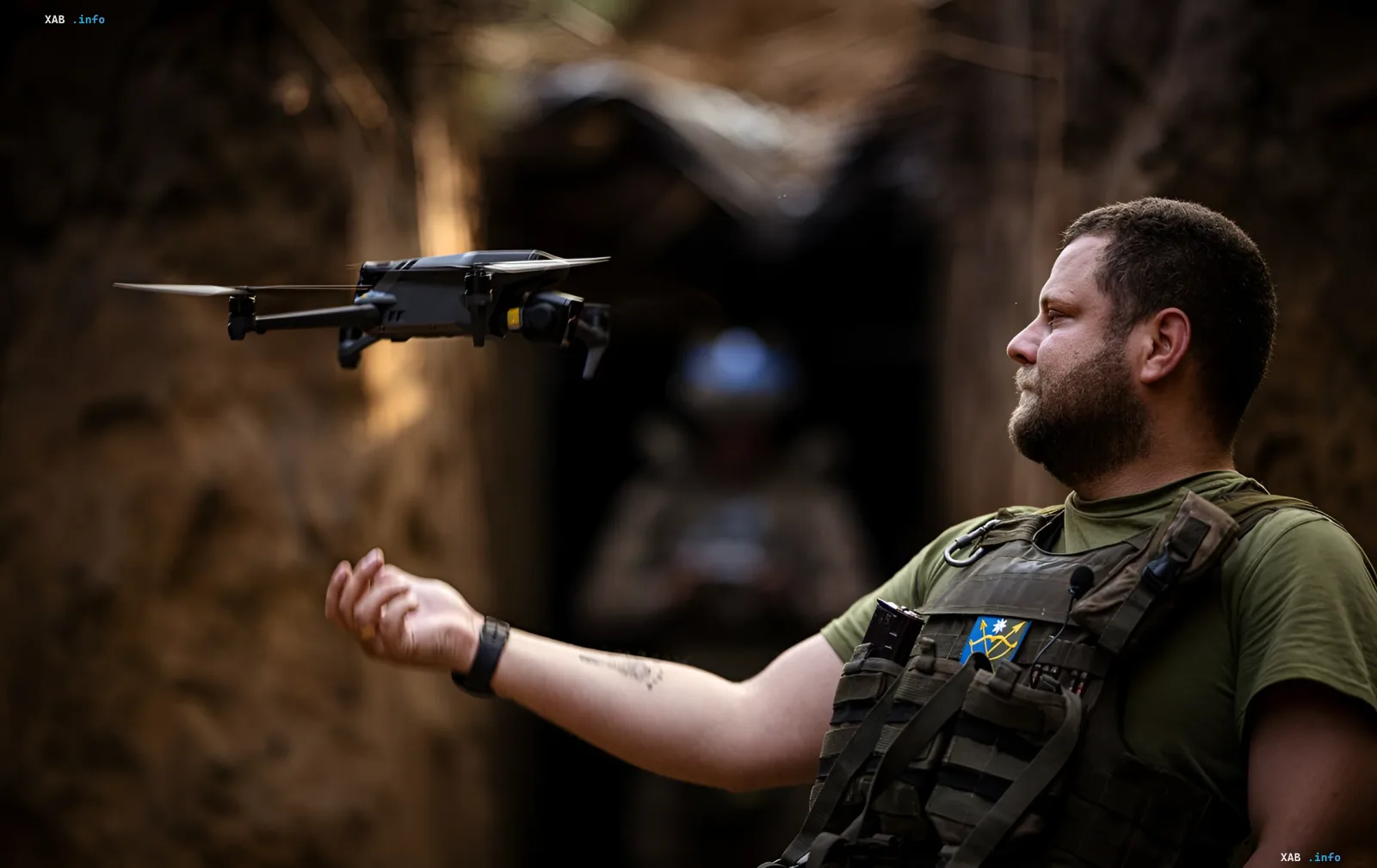 Ukrainian soldier launches a drone without GPS, showcasing new magnetic navigation technology