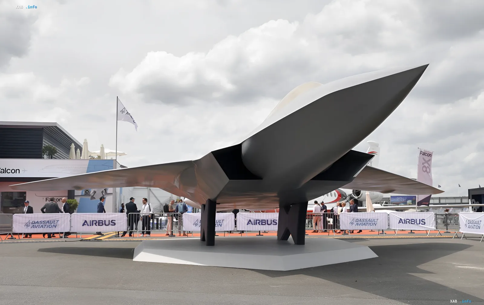 Mockup of the European Future Combat Air System (FCAS) fighter jet at an airshow, symbolizing the project's cancellation