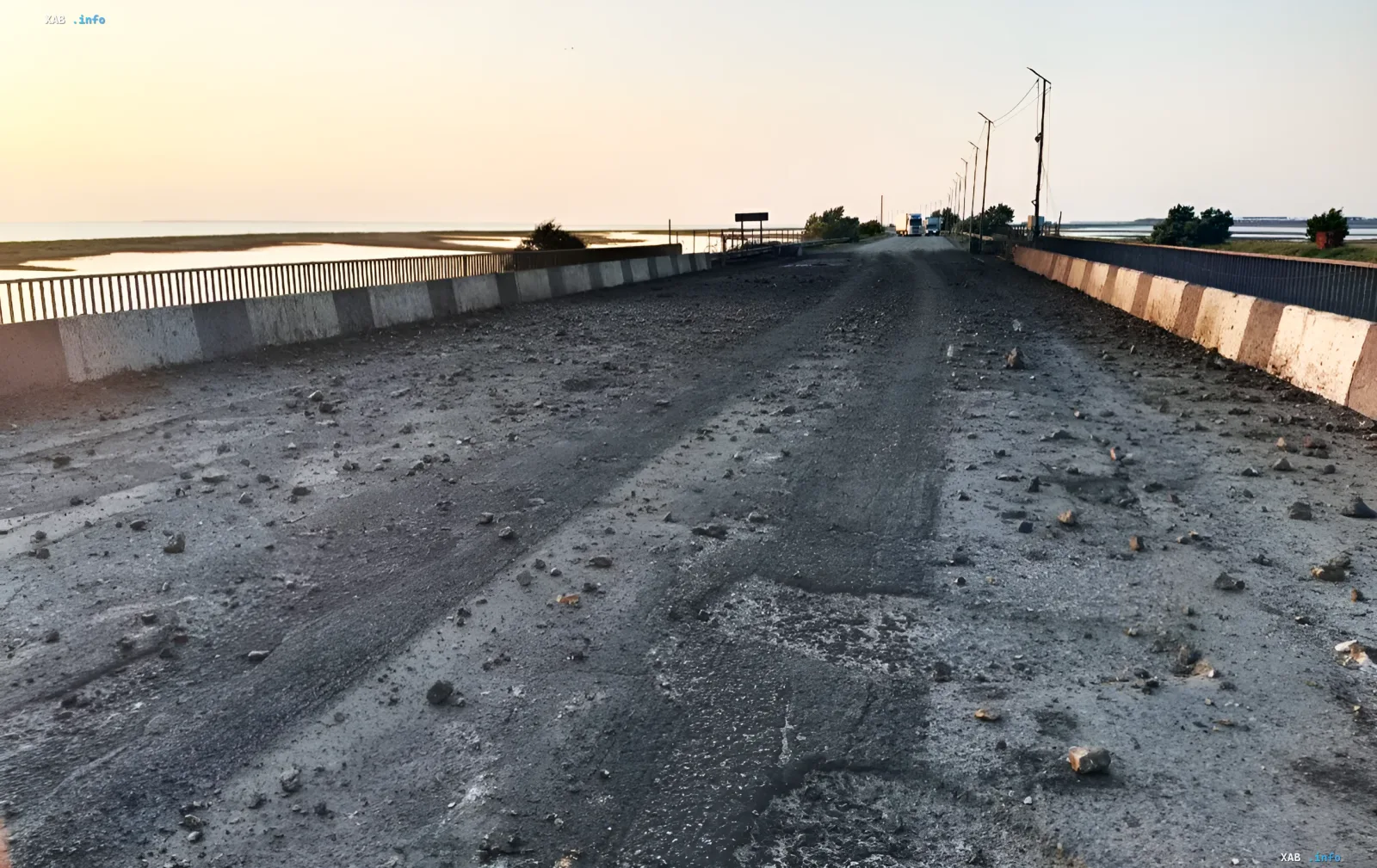 Разрушенная дорога на Чонгарском мосту после повторного удара ВСУ, последствия для логистики