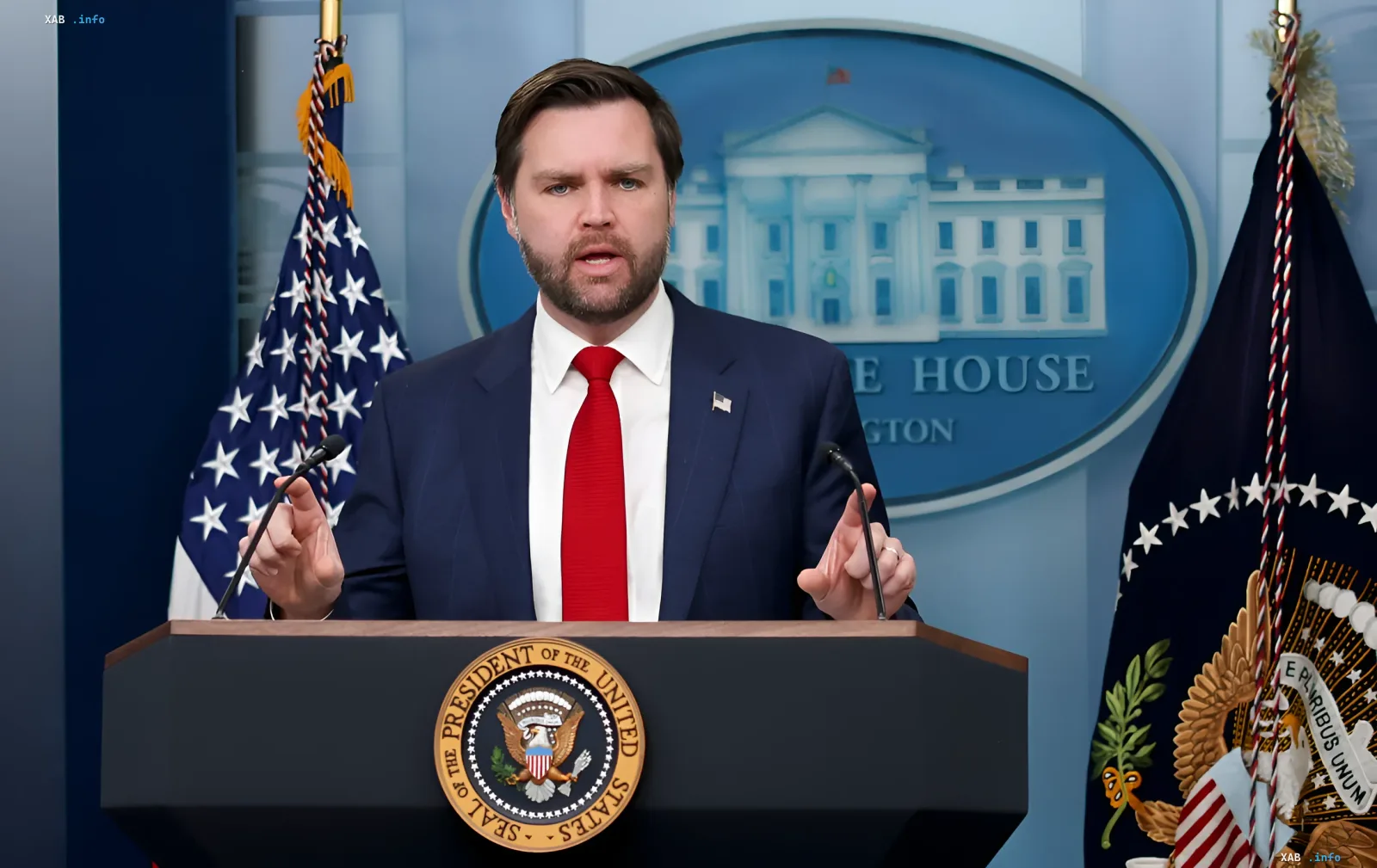 Jared Kushner bei einer Pressekonferenz im Weißen Haus diskutiert den Atomdeal mit dem Iran