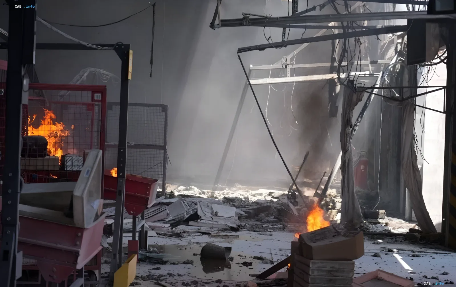 Aftermath of drone attack on Nova Poshta terminal in Zaporizhzhia: fire and destruction inside the warehouse