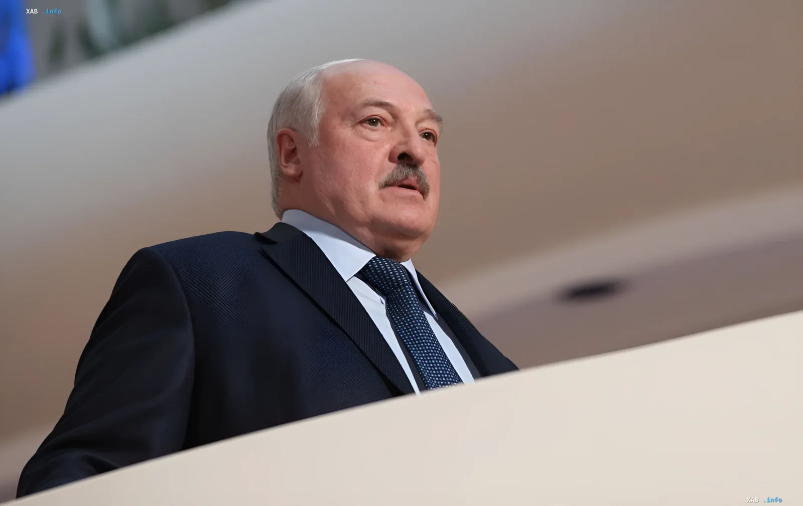 Александр Лукашенко на официальном мероприятии, обсуждая причины войн и прогноз о прекращении конфликтов в 2024 году