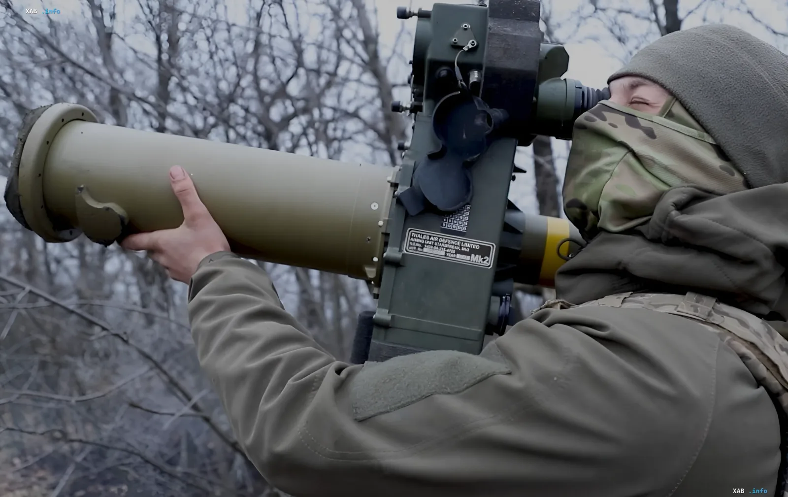 Военный использует британскую ПЗРК Martlet Mk2 для борьбы с российскими дронами