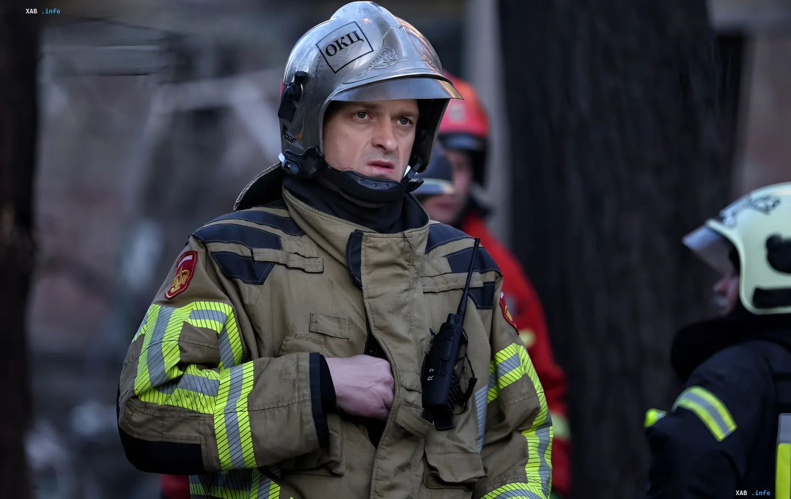 Пожежник у захаращеному будинку з рацією — момент порятунку шедеврів Харківського музею під час атаки