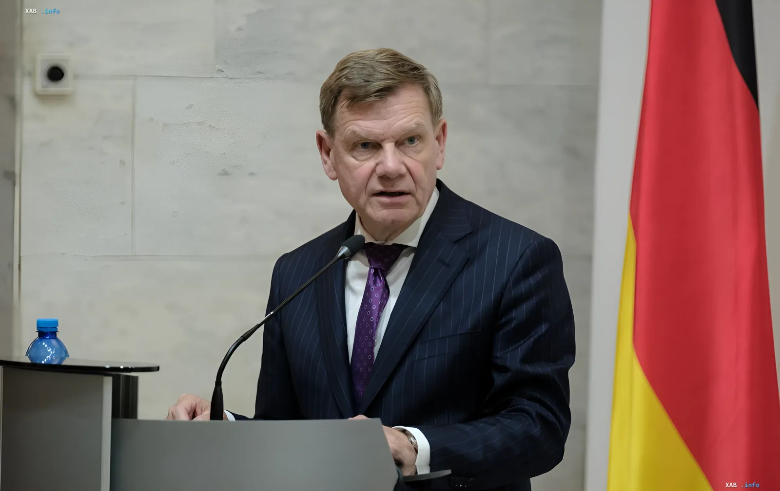 Министр иностранных дел Германии Анналена Бербок выступает с речью о мирных переговорах в Украине