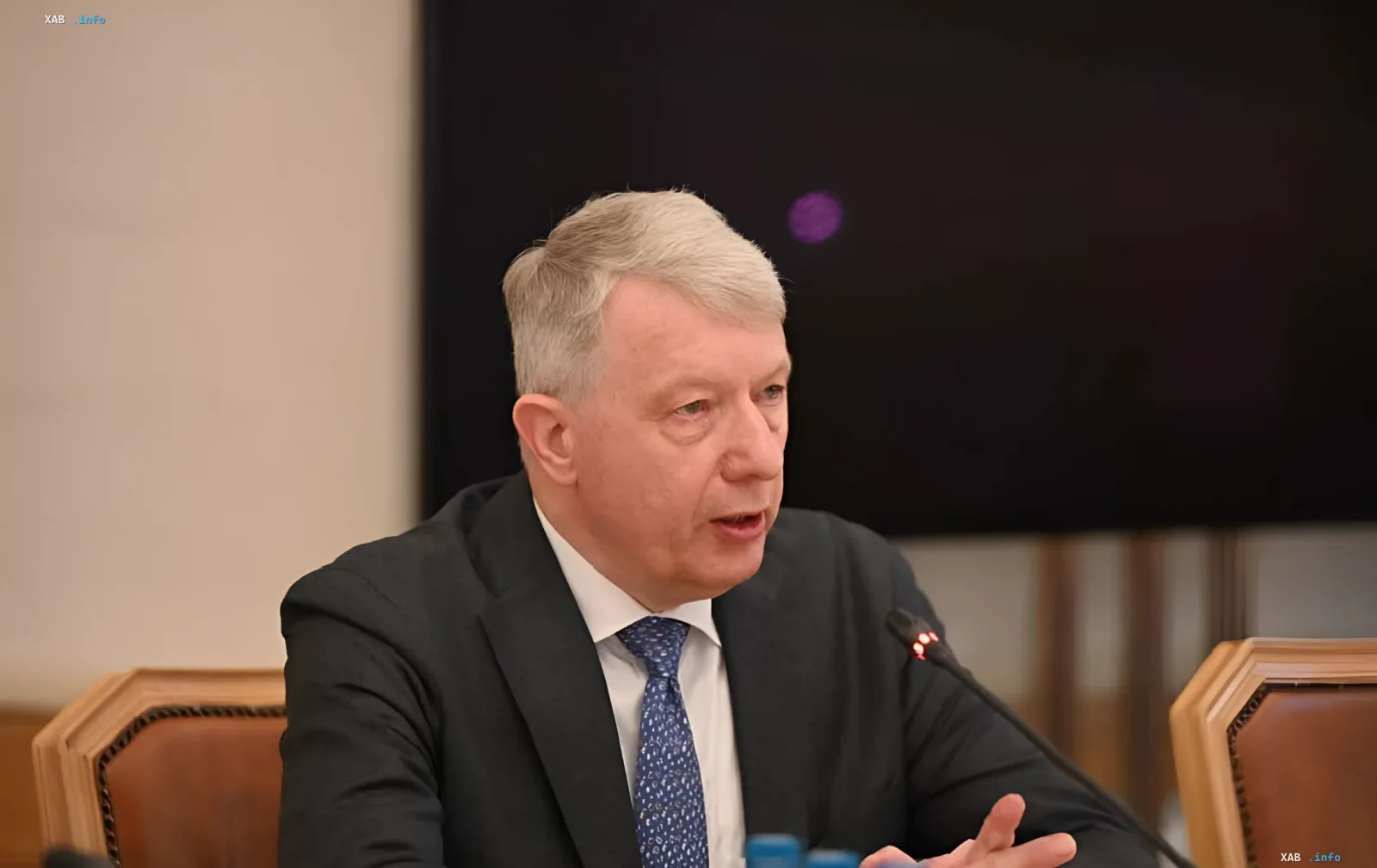 Председатель Европарламента требует расследования депутата за тайные встречи с Кремлем