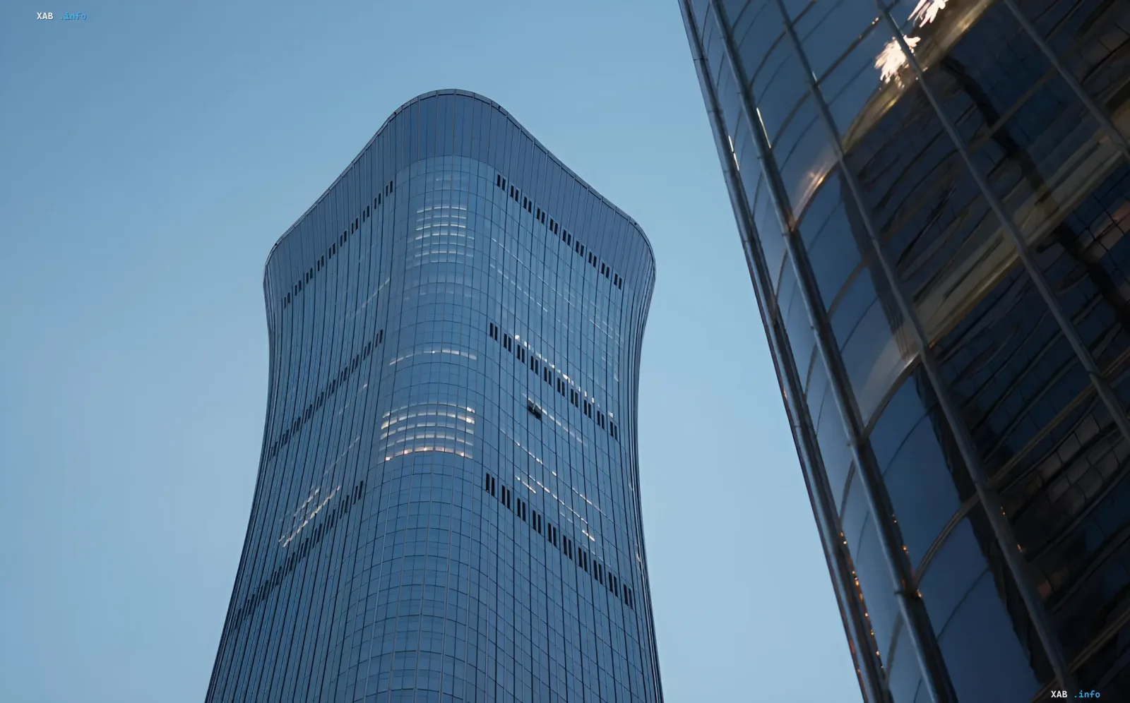 CITIC Tower – Ort des Flugzeugzusammenstoßes CITIC Tower in Peking – der höchste Wolkenkratzer Chinas, Schauplatz des Flugzeugunfalls