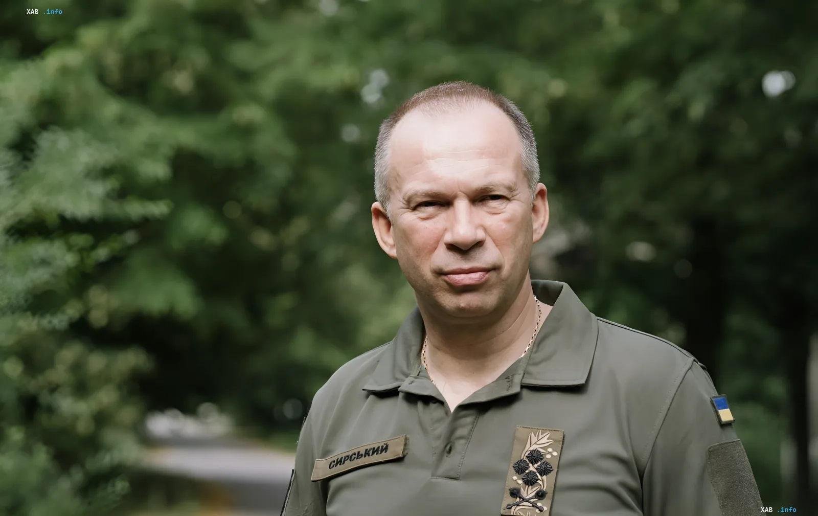 General Alexander Syrsky in military uniform against a green backdrop, discussing Russia's plans for attacks on Chernihiv