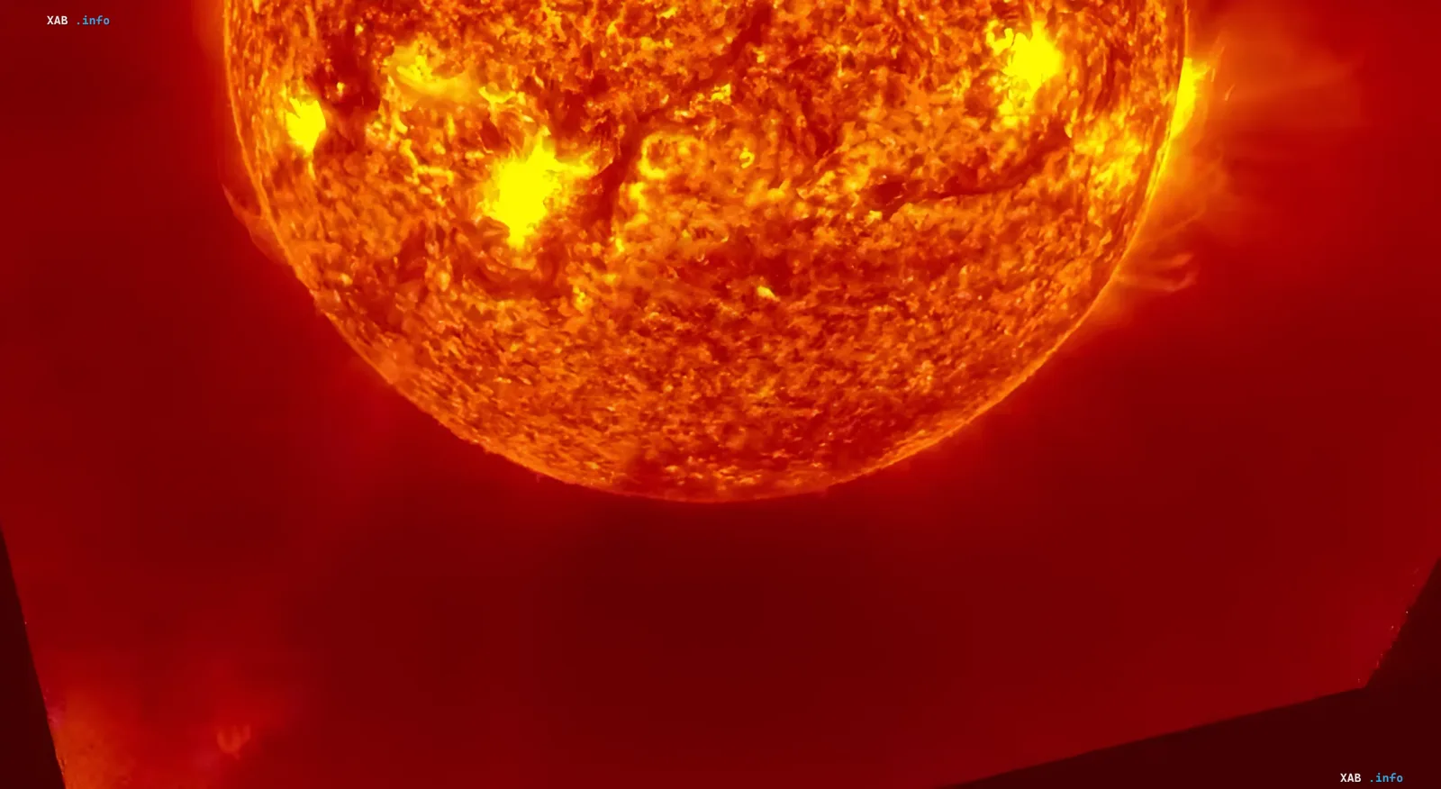 Мощная солнечная вспышка класса X1.1 на поверхности Солнца, вызвавшая геомагнитную бурю G3