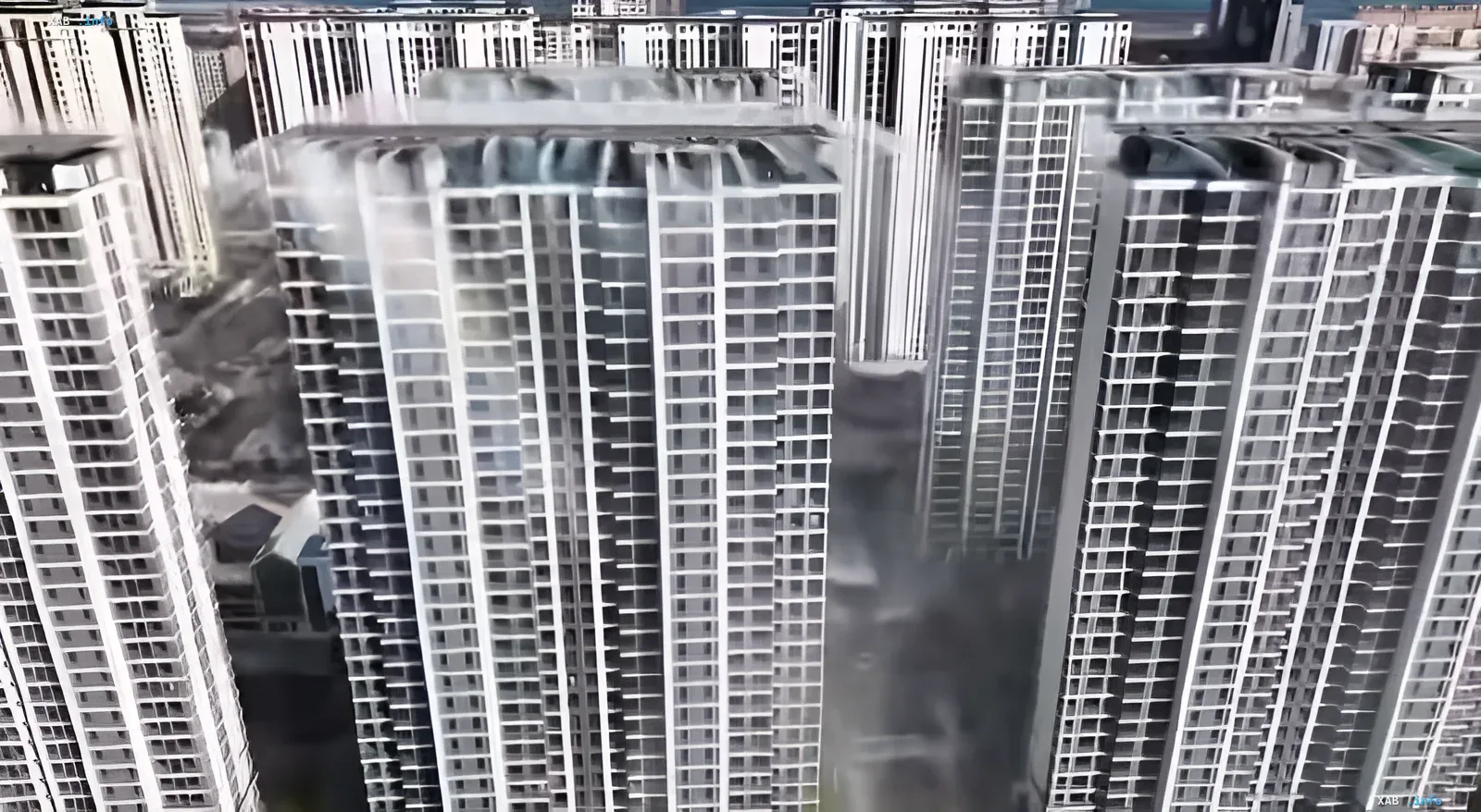 Cooling system using fog in Yuncheng High-rise water misters in the Chinese city of Yuncheng create fog to cool residential areas