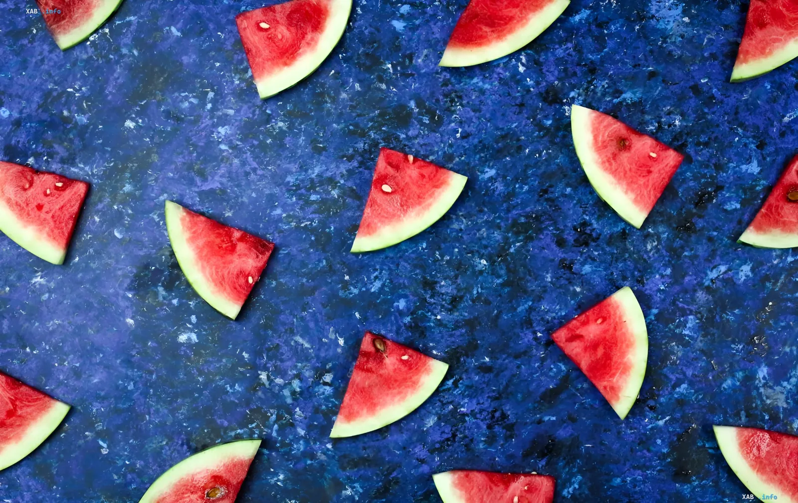 Сочные дольки арбуза на синем фоне, символизирующие новый ИИ-модель Meta Watermelon, догнавшую GPT-5.5
