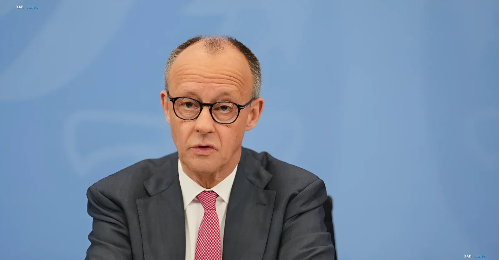Фредерик Мерц, лидер ХДС, обсуждает план по перестройке обороны НАТО в условиях ракетного дефицита