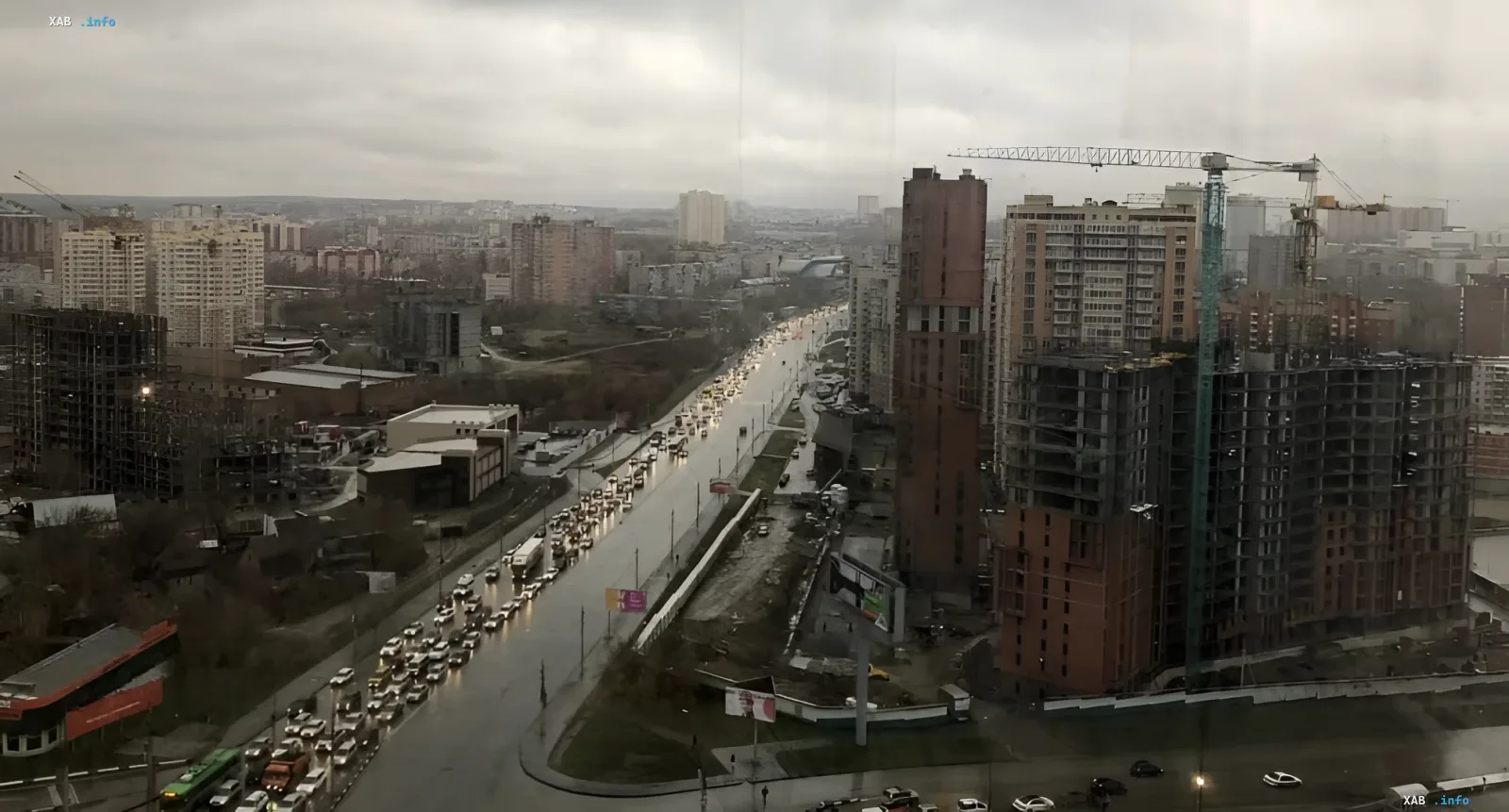 Пробки на дорогах Новосибирска на фоне строительства: визуализация транспортного коллапса из-за дефицита топлива