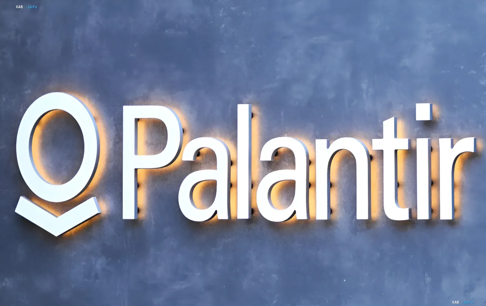 Кризис Palantir: от массового ухода инженеров до бойкота в Европе и использования в Украине