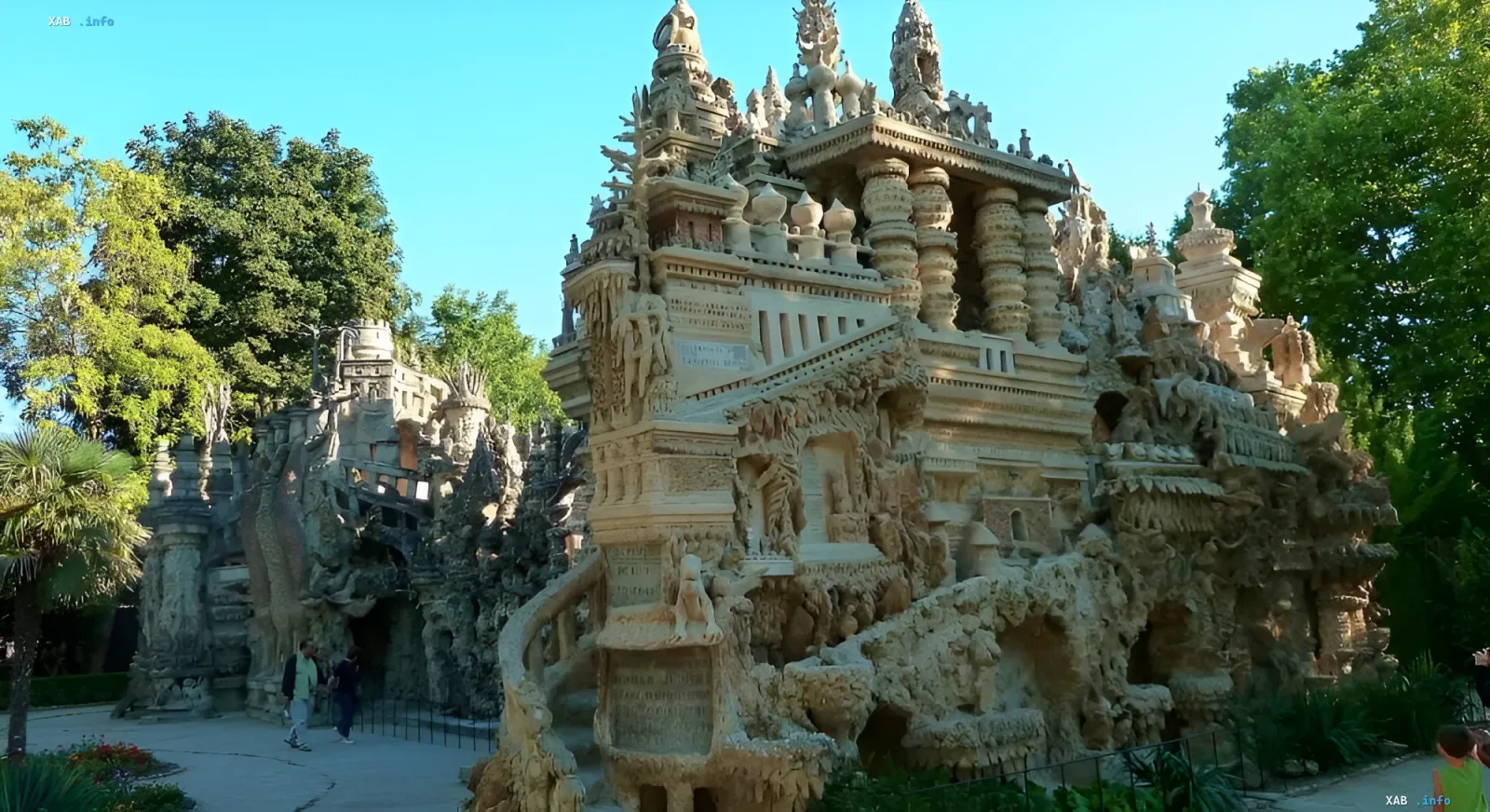 Palais Idéal in Fontainebleau — a handcrafted architectural masterpiece created by French postman Frédéric Le Fèvre