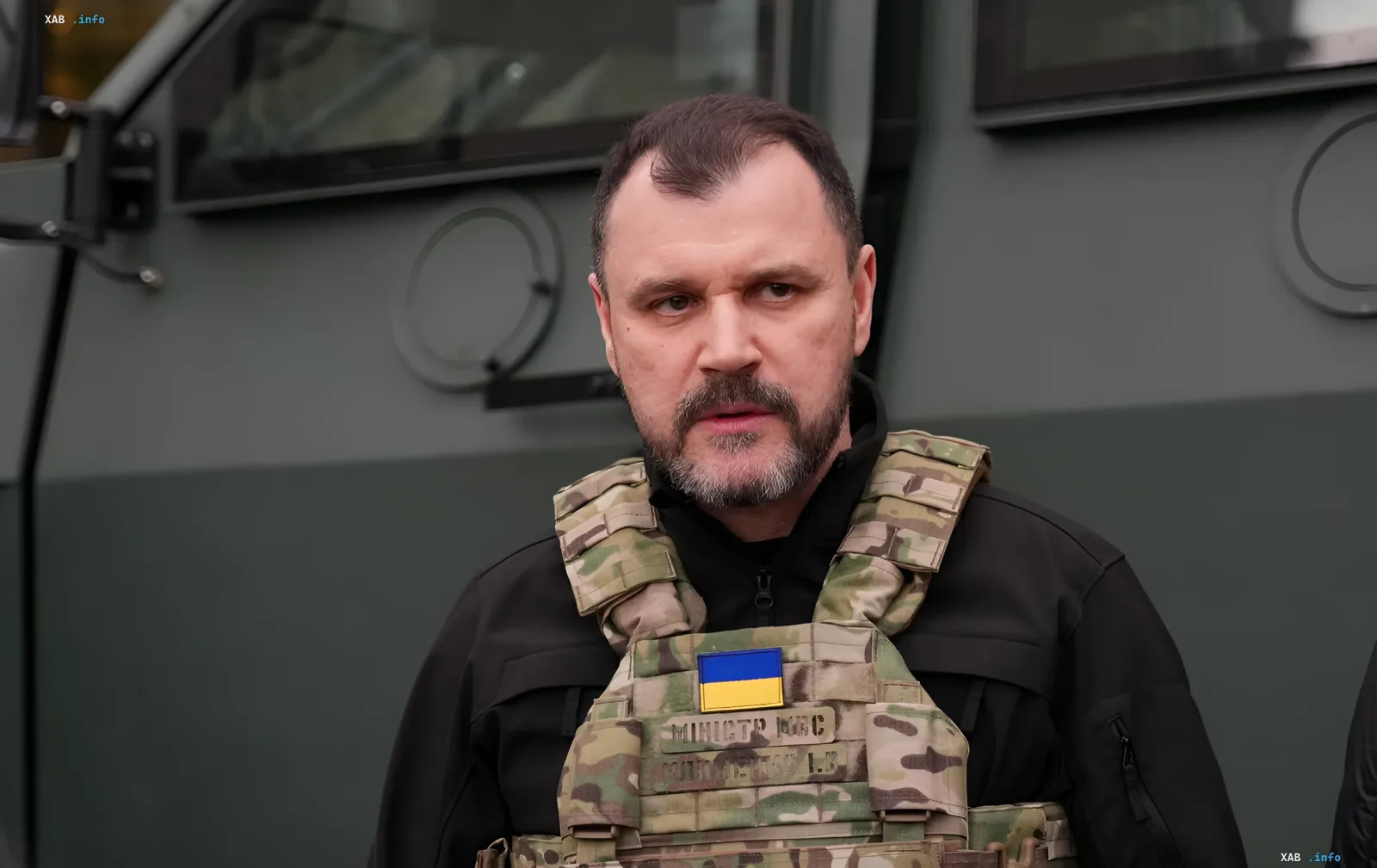 Игорь Клименко в камуфляжной бронежилете с флагом Украины, возможный новый министр обороны Украины