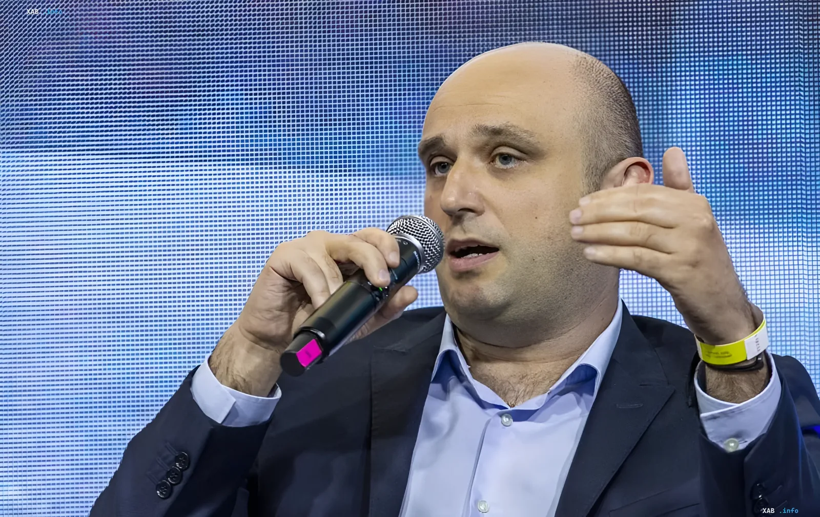 Олександр Кравченко, колишній партнер McKinsey, виступає з промовою на заході, обговорюючи можливе призначення на посаду міністра економіки України