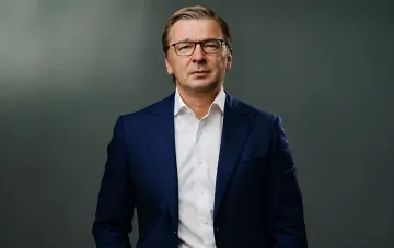 Руководитель «Шахтера» Палкин в деловом костюме, готовый к судебной борьбе за отмену лимита на легионеров
