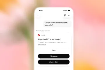Интерфейс ChatGPT Health на iPhone с запросом разрешения доступа к медицинским данным для анализа лабораторных результатов