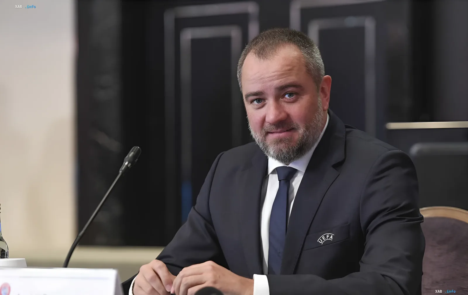 Андрей Павелко, экс-глава УАФ, на официальной встрече с логотипом UEFA на лацкане пиджака — фигурант дела о миллиардных схемах, задержан в Братиславе