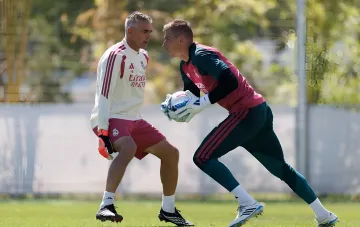 Andrij Lunin als Kapitän trainiert mit Jose Mourinho beim Real Madrid vor der Saison 2026/27
