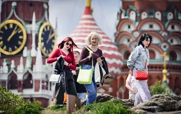 Туристы на фоне архитектурных памятников: Черногория вводит визы для россиян и белорусов с 2026 года