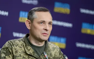 Официальный представитель ВСУ на брифинге, обсуждающий смену тактики России: массированные дневные удары баллистическими ракетами