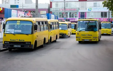 Желтые маршрутки в Киеве, которые требуют оснащения валидаторами и камерами для контроля оплаты проезда