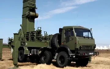 Військовий автомобіль Р-330Ж «Житель» або аналогічна станція РЕБ на шасі Урал, розгорнута в Криму