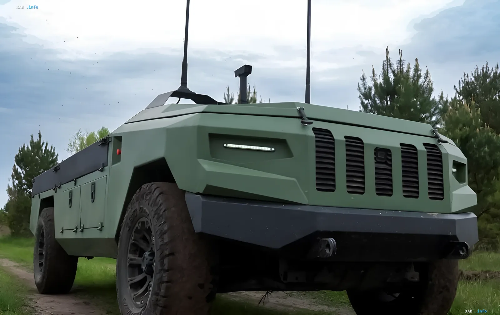 Український роботизований вантажівка Protector нового покоління з підвищеною вантажопідйомністю на передовій