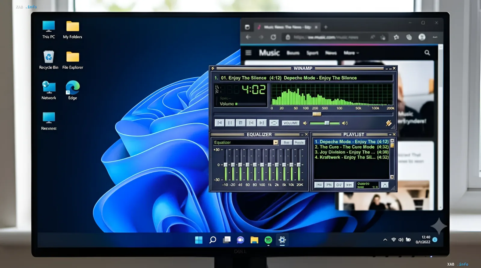 Интерфейс Winamp на экране монитора с открытым браузером Deezer на фоне, символизирующий возвращение культового плеера и его интеграцию с онлайн-сервисами
