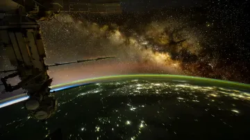 NASA astronaut captured the perfect Milky Way shot from the ISS, overcoming station movement